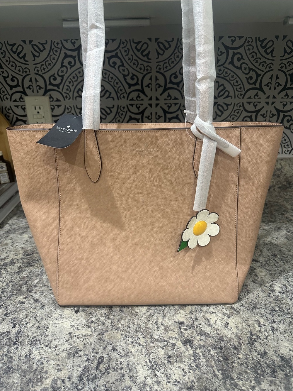 Kate Spade Light Fawn Color Dana Tote Saffiano Purse with Daisy Charm NWT